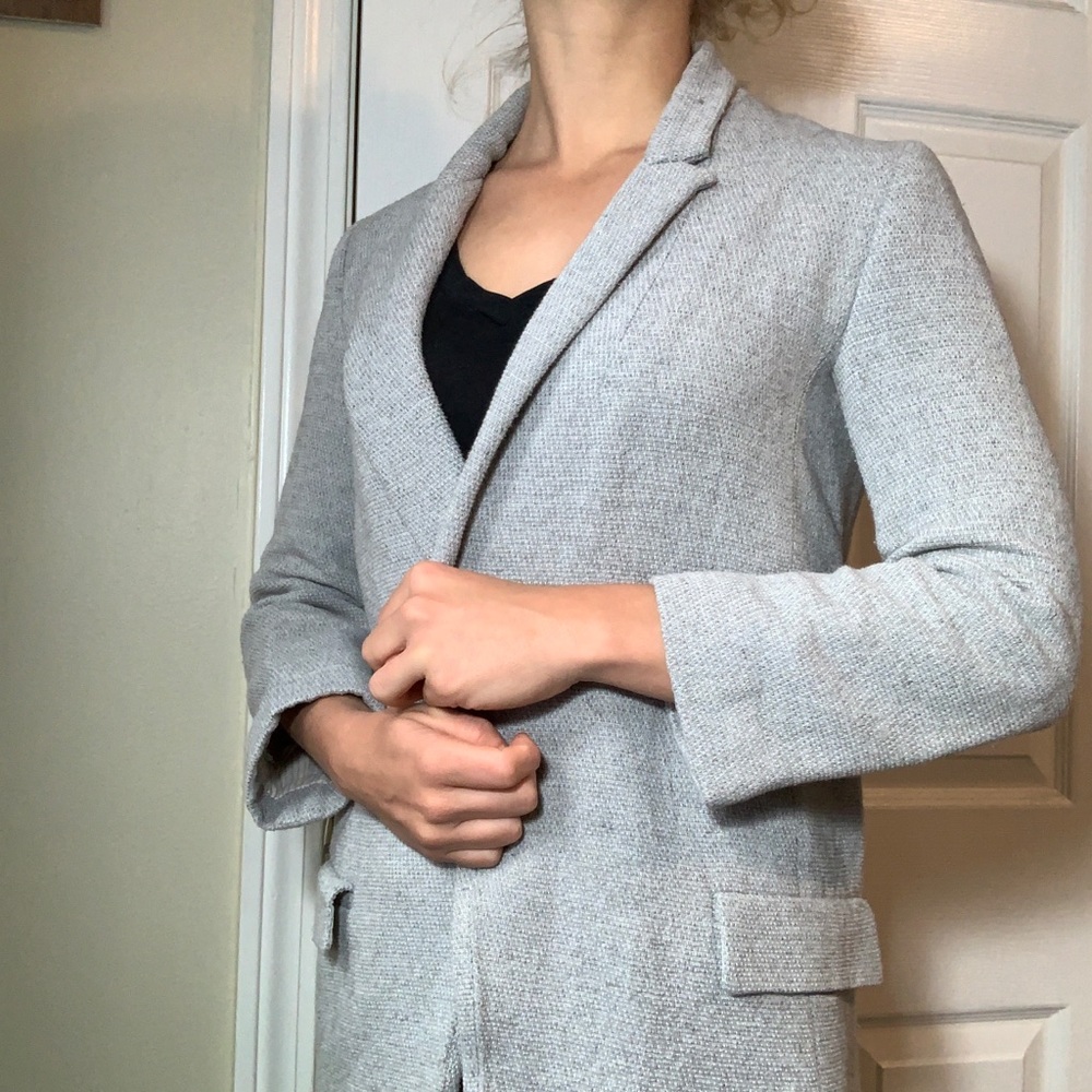 Long woven grey blazer